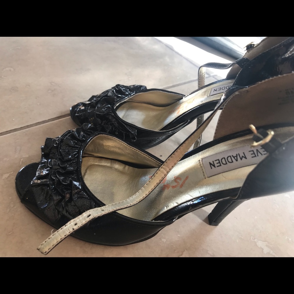 Steve Madden flower black heels